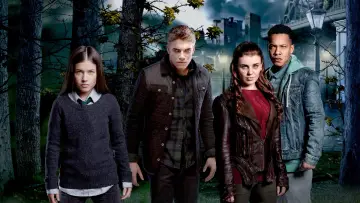 Backdrop for the TV series "Wolfblood" #1458807