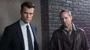 Backdrop for the TV series "Battle Creek" #1768070