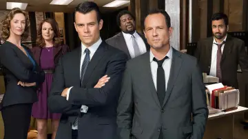 Backdrop for the TV series "Battle Creek" #1768075