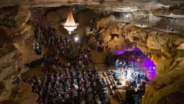 Backdrop for the TV series "Bluegrass Underground" #1484574