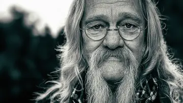 Backdrop for the TV series "Alaskan Bush People" #1427475