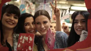 Backdrop к сериалу "Medcezir" #1382335