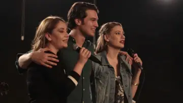 Backdrop к сериалу "Medcezir" #1382341
