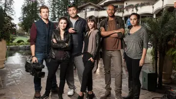 Backdrop for the TV series "UnREAL" #1540819