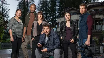 Backdrop for the TV series "UnREAL" #1540822