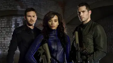 Backdrop к сериалу "Killjoys" #1385729