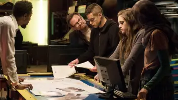 Backdrop к сериалу "Mr. Robot" #1302532