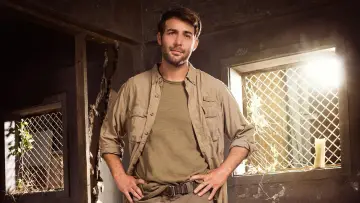 Backdrop к сериалу "Zoo" #1385928