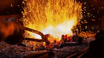 Backdrop for the TV series "Forged in Fire" #1335667