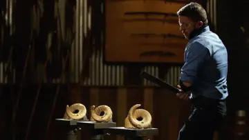 Backdrop for the TV series "Forged in Fire" #1335685