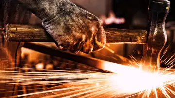 Backdrop for the TV series "Forged in Fire" #1335686