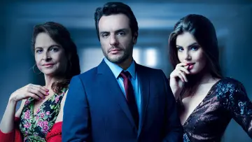Backdrop к сериалу "Hidden Truths" #1406150