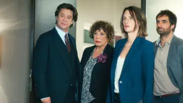 Backdrop к сериалу "Call My Agent!" #1403420
