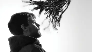 Backdrop к сериалу "Outcast" #1467211