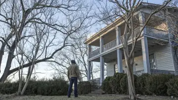 Backdrop к сериалу "Outcast" #1467216