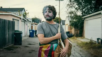 Backdrop for the TV series "Baskets" #1594167