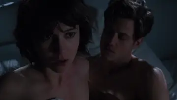 Backdrop к сериалу "BrainDead" #1465452