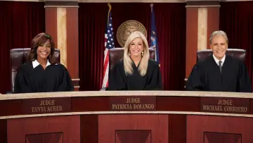 Backdrop к сериалу "Hot Bench" #1388474