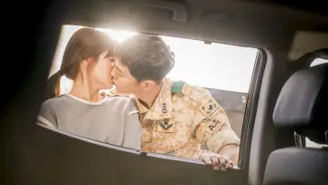 Backdrop for the TV series "Descendants of the Sun" #1418276