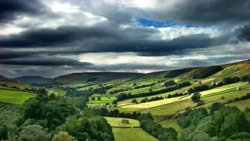 Backdrop for the TV series "Grand Designs: House of the Year" #1671146