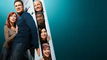 Backdrop for the TV series "Crowded" #1795574