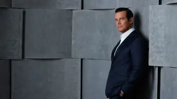 Backdrop for the TV series "The Catch" #1597277