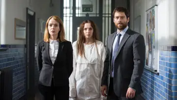 Backdrop for the TV series "Thirteen" #1813125