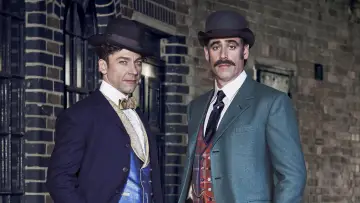 Backdrop for the TV series "Houdini & Doyle" #1597888