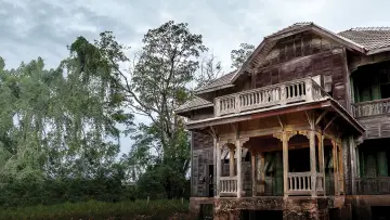 Backdrop for the TV series "Zombie House Flipping" #1427635