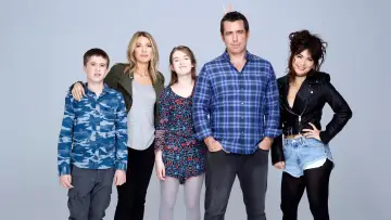 Backdrop for the TV series "The Detour" #1812589