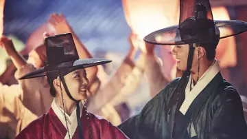 Backdrop к сериалу "Love in the Moonlight" #1405128