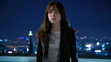 Backdrop к сериалу "W: Two Worlds Apart" #1455115