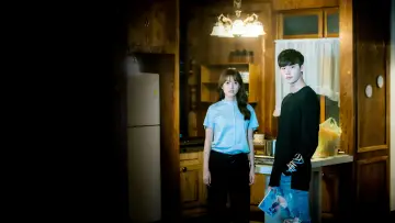 Backdrop к сериалу "W: Two Worlds Apart" #1455127