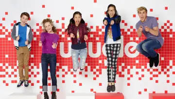 Backdrop for the TV series "Bizaardvark" #1593122