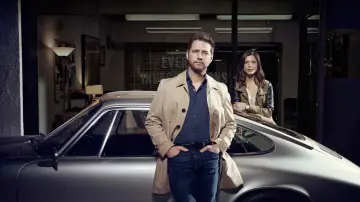 Backdrop к сериалу "Private Eyes" #1319249