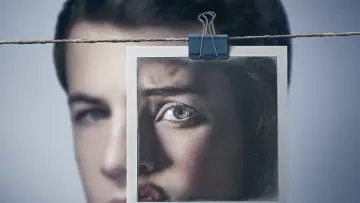 Backdrop к сериалу "13 Reasons Why" #1320720