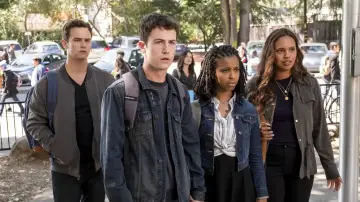 Backdrop к сериалу "13 Reasons Why" #1320753