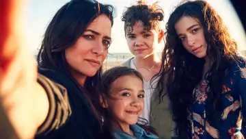 Backdrop к сериалу "Better Things" #1381381