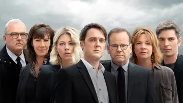 Backdrop к сериалу "District 31" #1398089