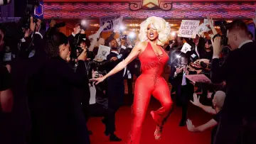 Backdrop for the TV series "RuPaul