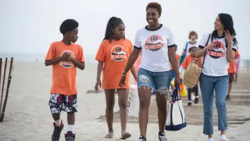 Backdrop к сериалу "Insecure" #1365156