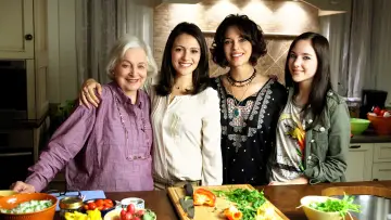 Backdrop for the TV series "Chasing Life" #1597931