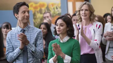 Backdrop for the TV series "Powerless" #1747625