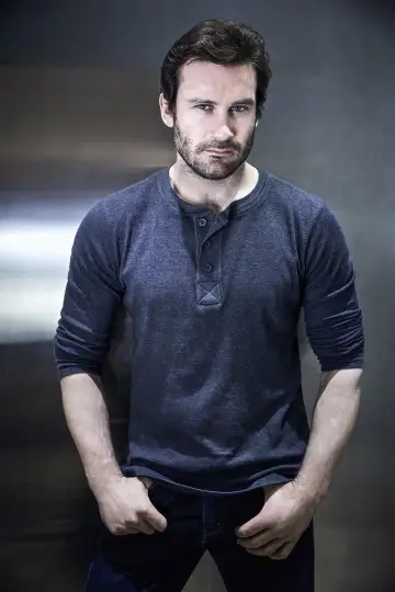 Poster к сериалу "Taken" #1358031