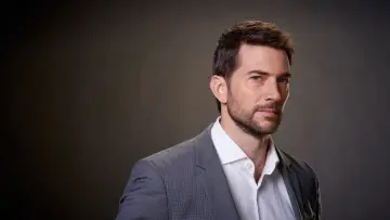 Backdrop for the TV series "Ransom" #1543463