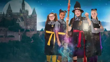 Backdrop к сериалу "The Worst Witch" #1384046