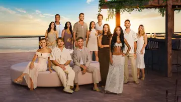 Backdrop к сериалу "Summer House" #1475072