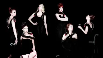 Backdrop к сериалу "FEUD" #1433894