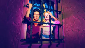 Backdrop к сериалу "FEUD" #1433895