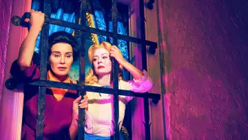 Backdrop к сериалу "FEUD" #1433903